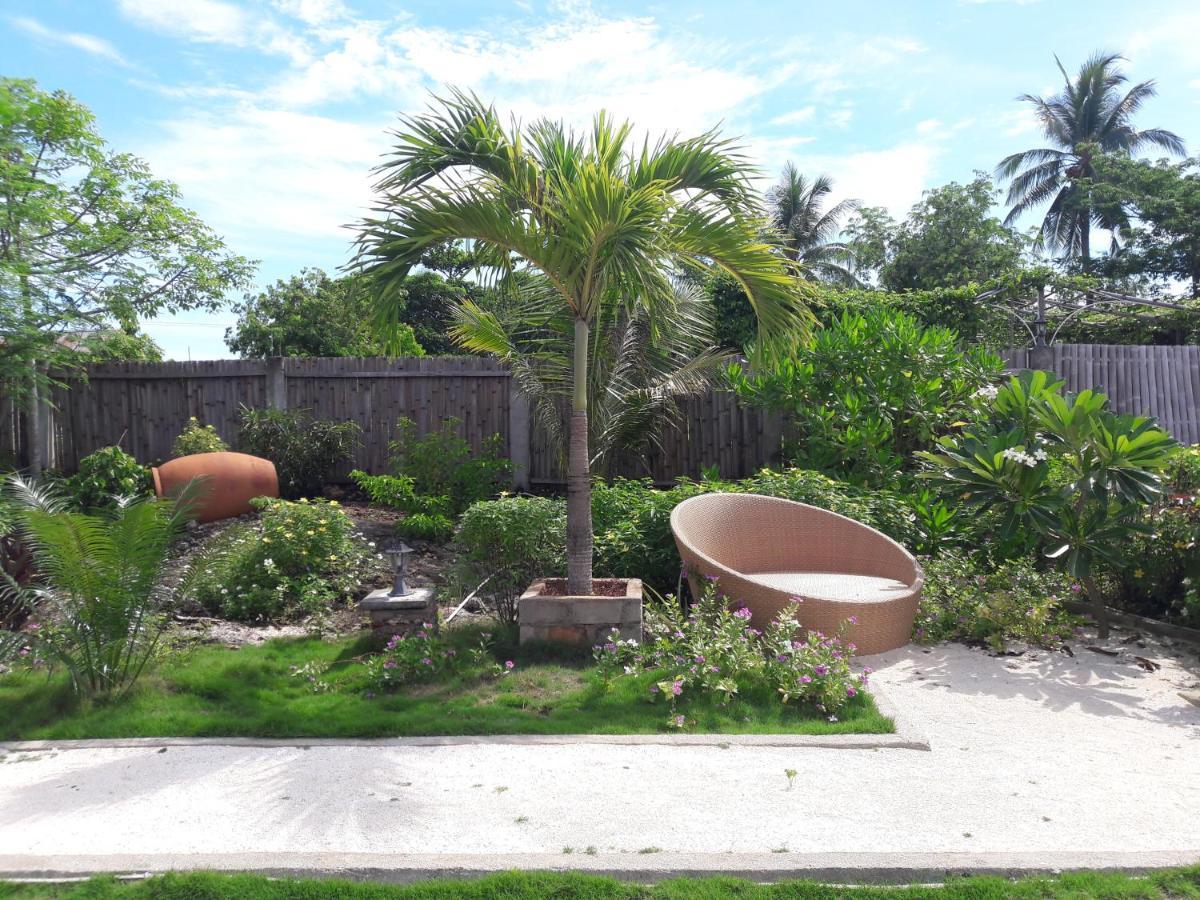 Marind Dive Eco Resort Waha Exterior photo